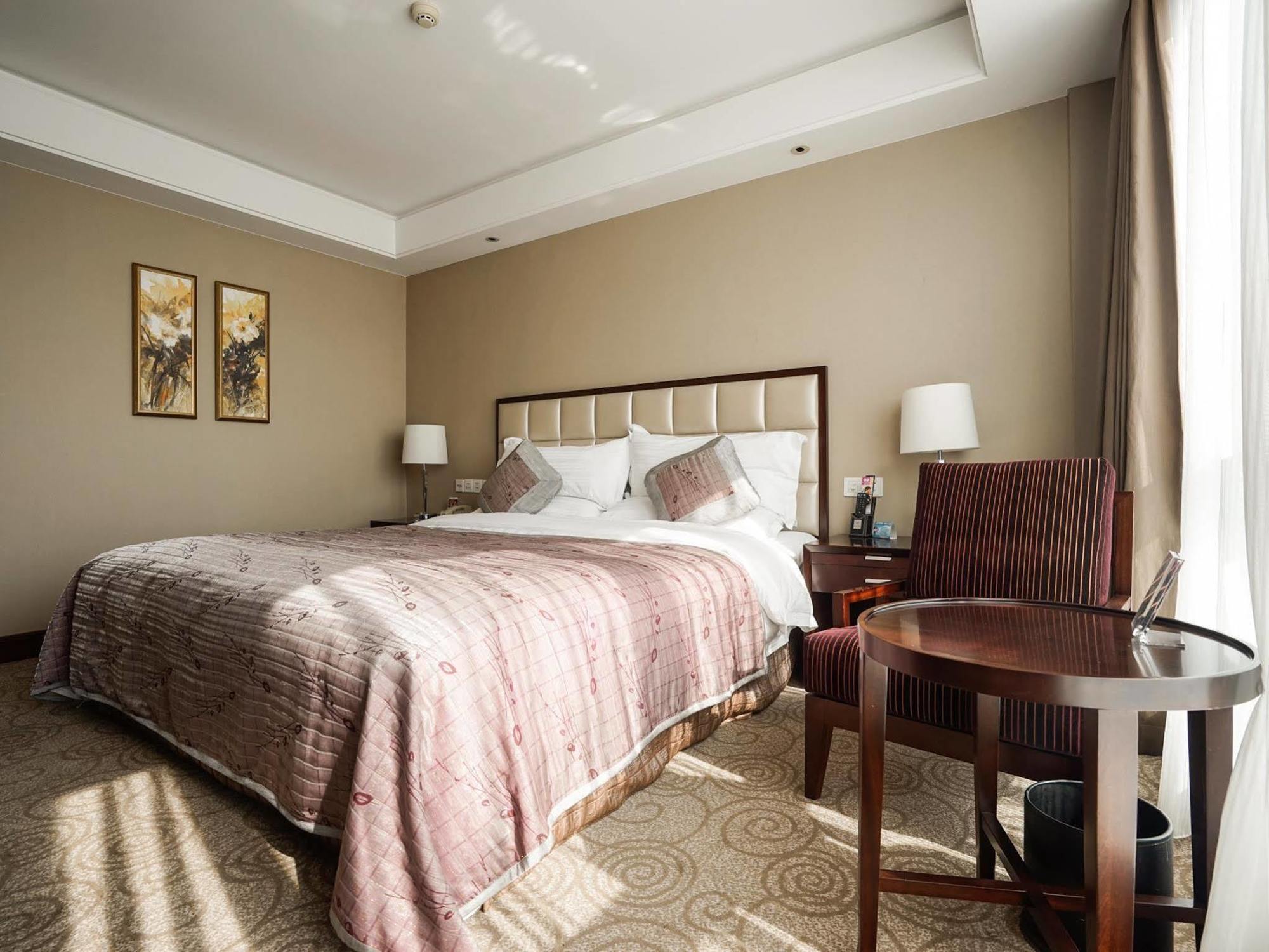 Doubletree By Hilton Shanghai Jing'An Kültér fotó
